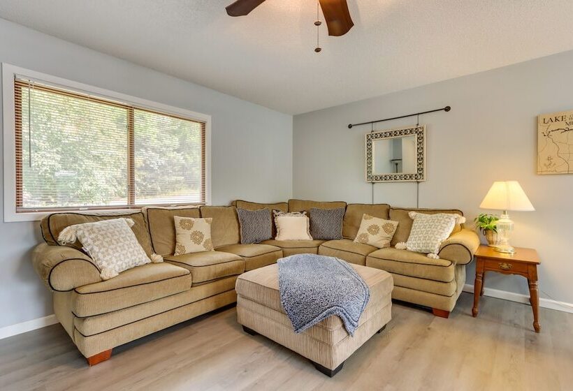 Fire Pit & Dock: Lake Of The Ozarks Retreat!