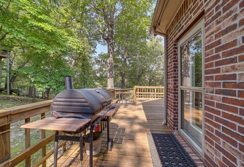 Lakefront Paradise In Eucha: Boat Dock, Fire Pit!
