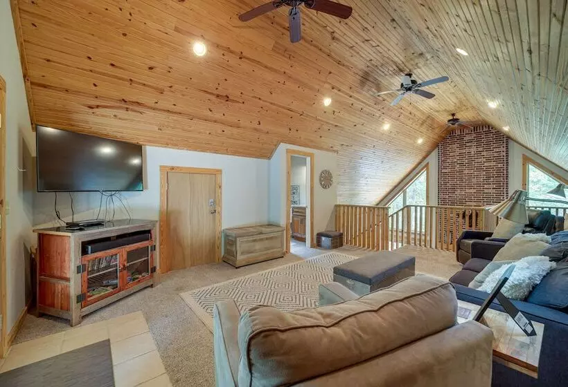 Lakefront Paradise In Eucha: Boat Dock, Fire Pit!