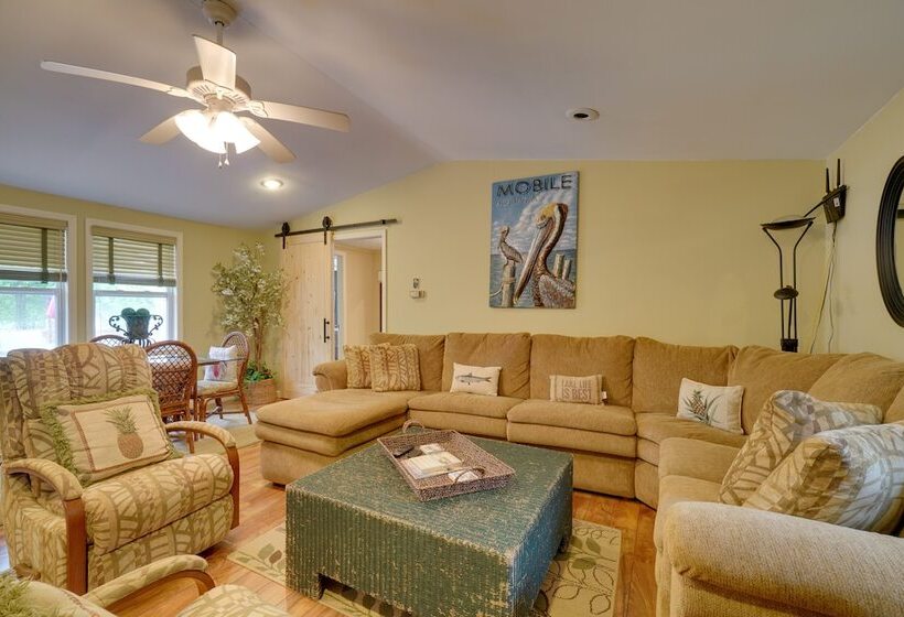 Lakefront Spring City Retreat W/ Boat Dock!