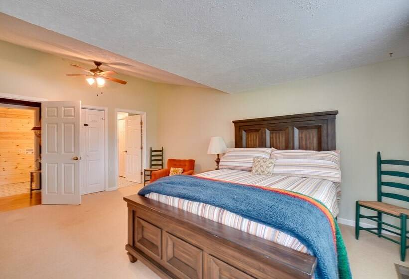 Lakefront Spring City Retreat W/ Boat Dock!