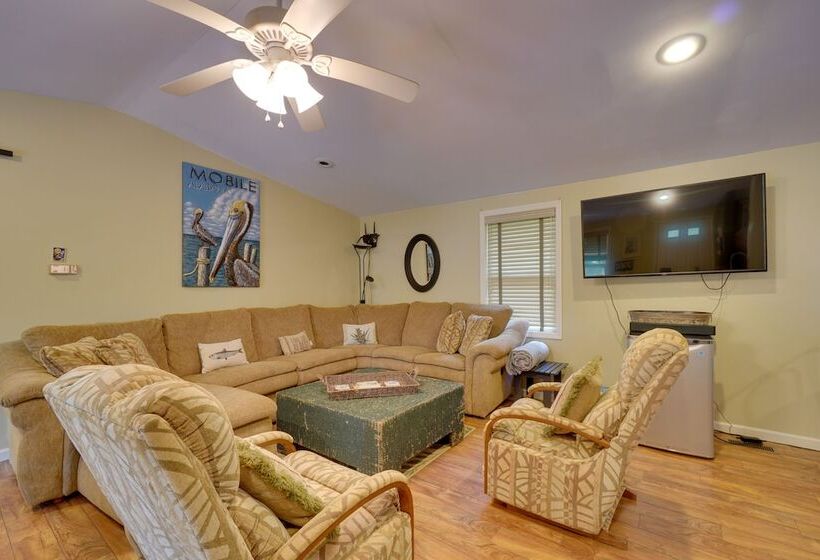 Lakefront Spring City Retreat W/ Boat Dock!