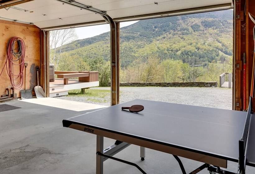 Luxury Vermont Vacation Rental: Private Hot Tub!