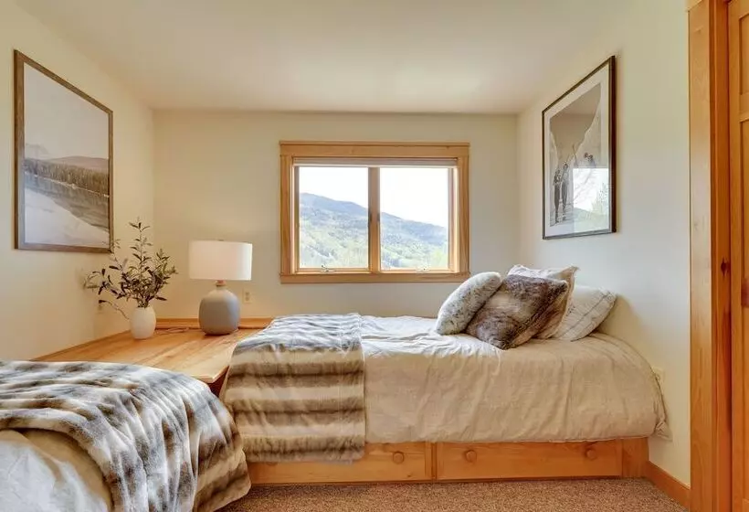 Luxury Vermont Vacation Rental: Private Hot Tub!