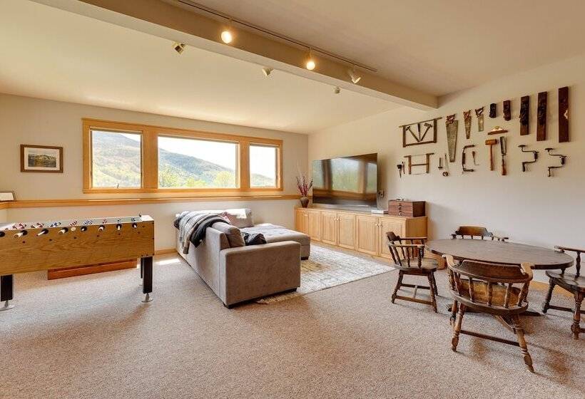 Luxury Vermont Vacation Rental: Private Hot Tub!