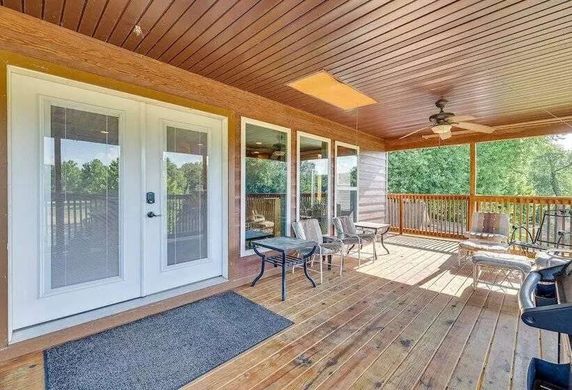 Magical Pineville Oasis: Gas Grill & Scenic Deck!