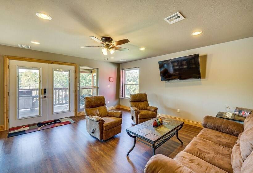 Magical Pineville Oasis: Gas Grill & Scenic Deck!