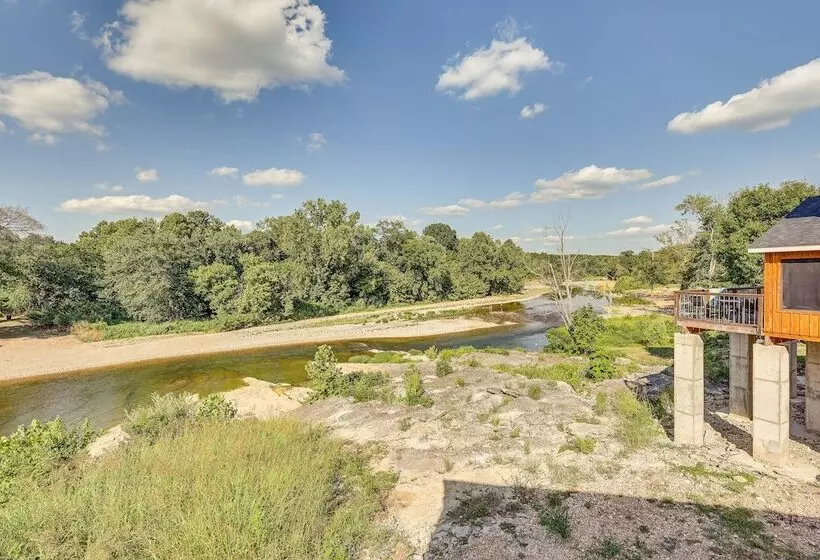 Magical Pineville Oasis: Gas Grill & Scenic Deck!