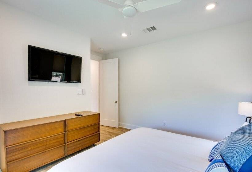 Pool, Hot Tub & Views: Malakoff Gem On Cedar Creek