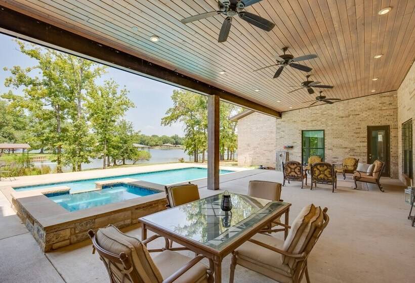 Pool, Hot Tub & Views: Malakoff Gem On Cedar Creek