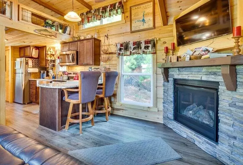 7 Mi To Lake Lure: Mill Spring Cabin W/ Hot Tub