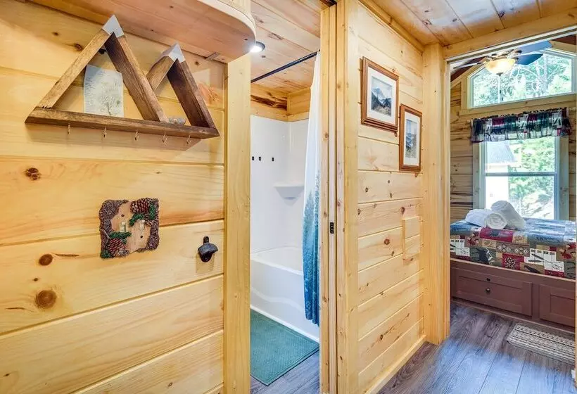 7 Mi To Lake Lure: Mill Spring Cabin W/ Hot Tub