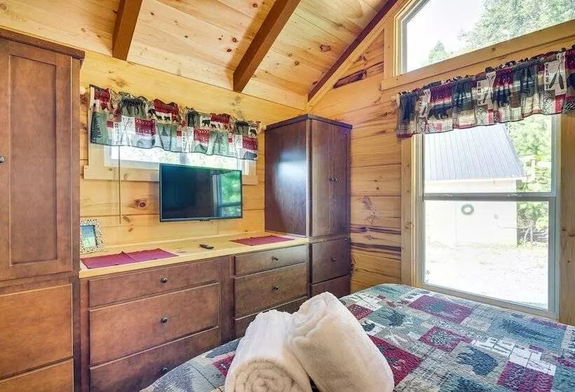 7 Mi To Lake Lure: Mill Spring Cabin W/ Hot Tub