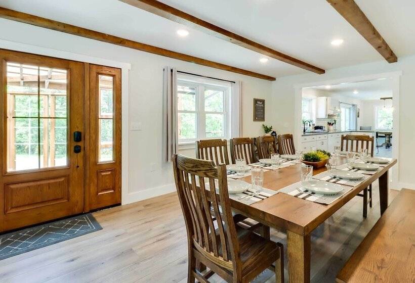 Milton Cabin W/ Fire Pit & Pickleball Court!