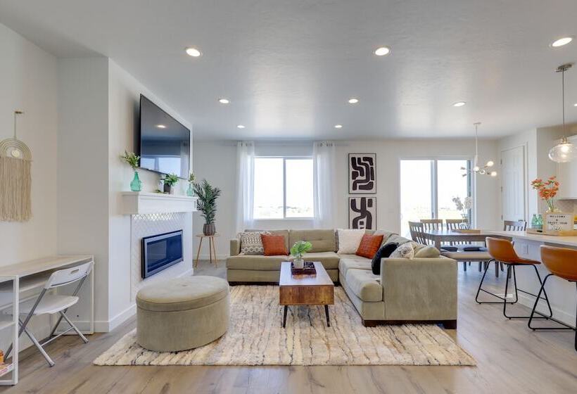 Modern Lake Point Home   1 Mi To Great Salt Lake!