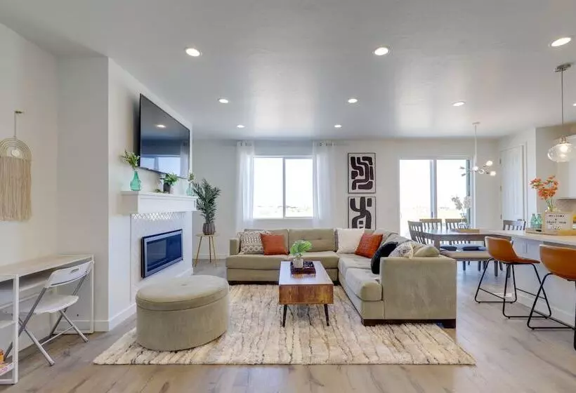 Modern Lake Point Home   1 Mi To Great Salt Lake!