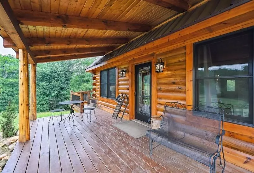 Modern Willis Cabin Retreat: 24 Acre Working Farm!