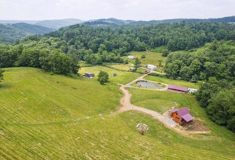 Modern Willis Cabin Retreat: 24 Acre Working Farm!