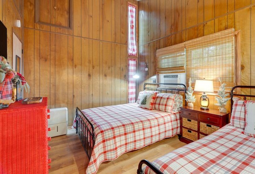 Papa S Christmas Cabin In Gouldsboro W/ Deck!