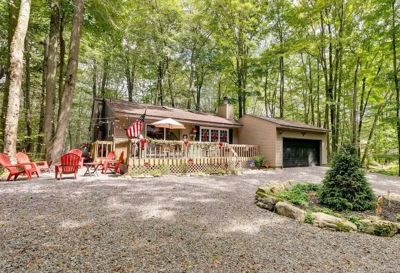 Papa S Christmas Cabin  In Gouldsboro W/ Deck!