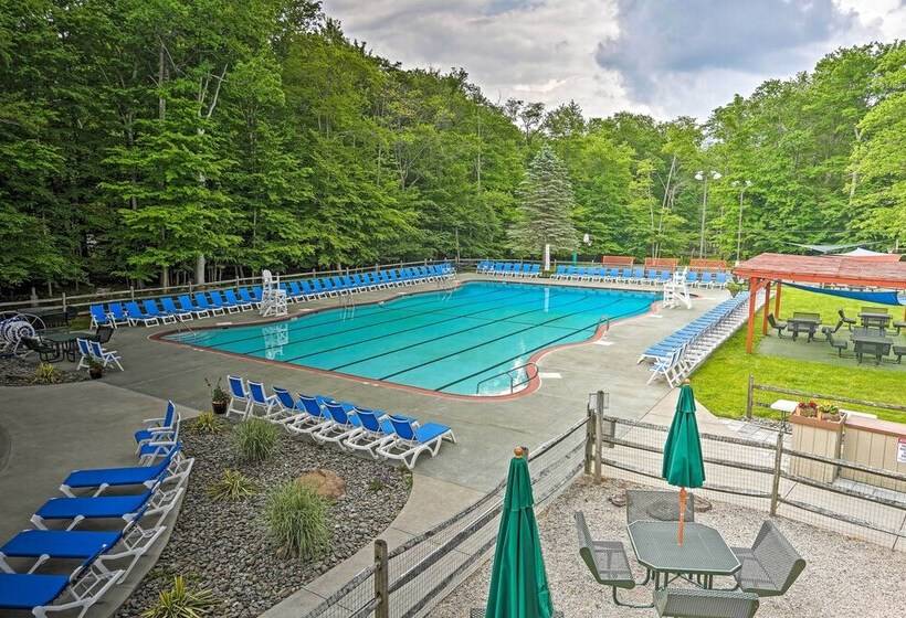 Papa S Christmas Cabin In Gouldsboro W/ Deck!