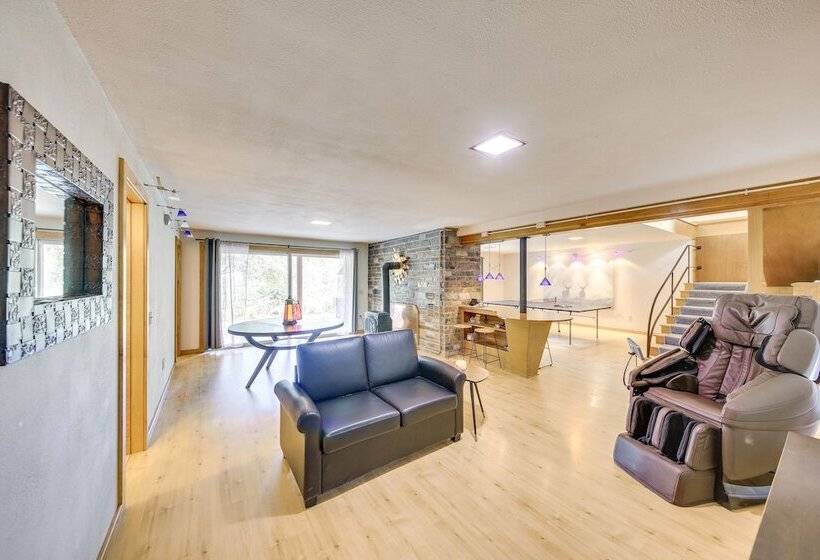 Cozy Home W/ Large Backyard Near Lake Pond Oreille