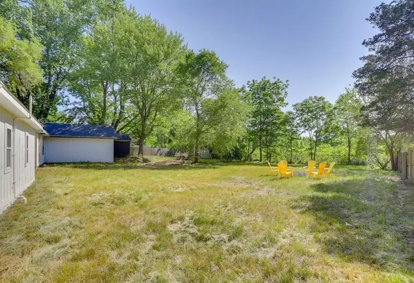 2 Mi To Hagar Beach: Charming Home W/ Fire Pit!