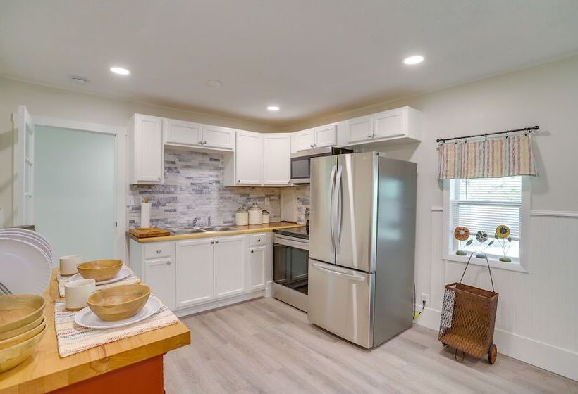 2 Mi To Hagar Beach: Charming Home W/ Fire Pit!