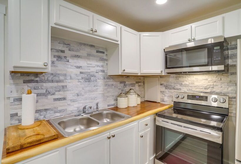 2 Mi To Hagar Beach: Charming Home W/ Fire Pit!