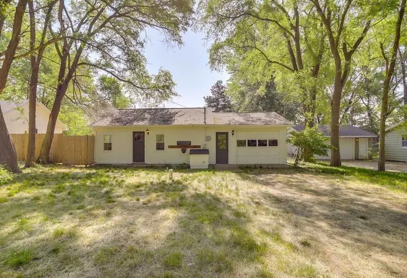 2 Mi To Hagar Beach: Charming Home W/ Fire Pit!