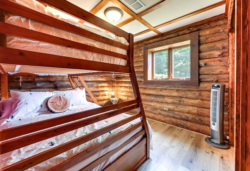 Pet Friendly Lyndon Station Cabin   Hike & Fish!