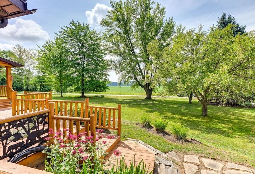 Pet Friendly Lyndon Station Cabin   Hike & Fish!