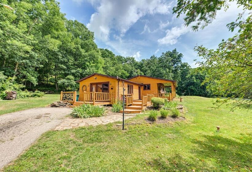 Pet Friendly Lyndon Station Cabin   Hike & Fish!