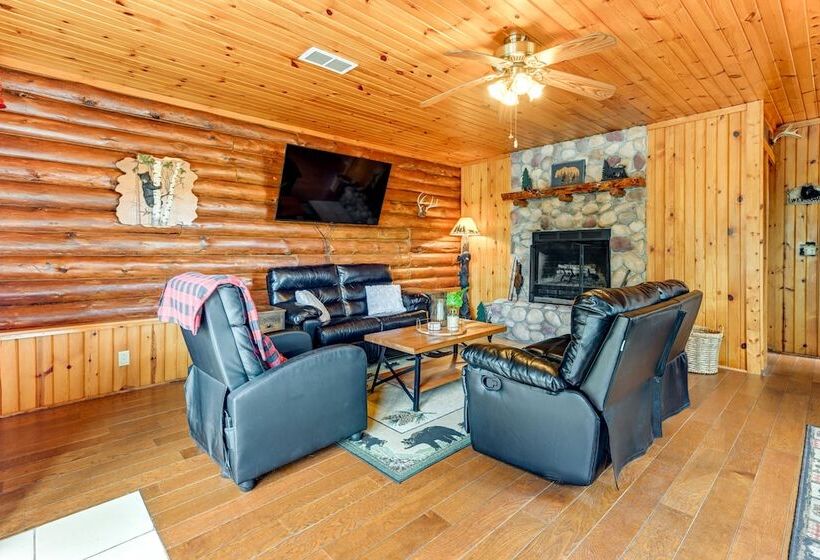 Pet Friendly Lyndon Station Cabin   Hike & Fish!