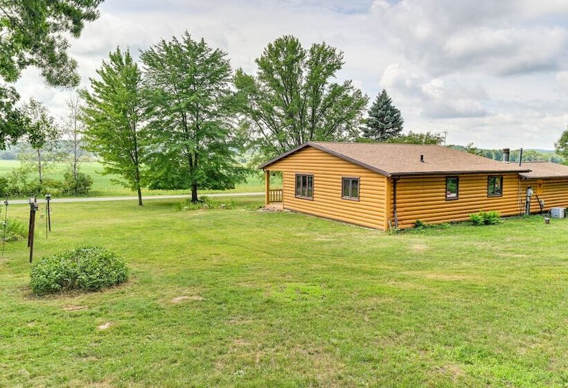 Pet Friendly Lyndon Station Cabin   Hike & Fish!