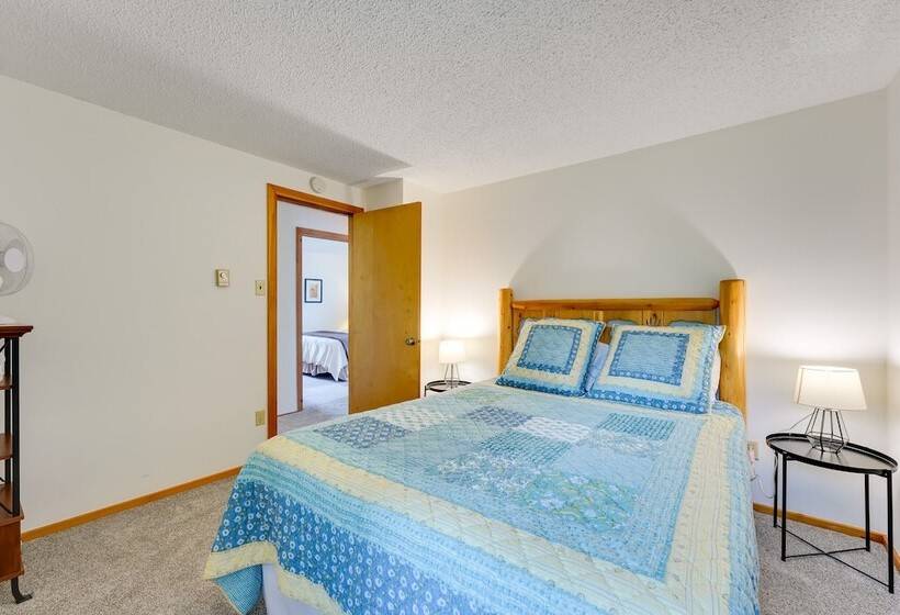 Pet Friendly Queensbury Home W/ Screened Porch