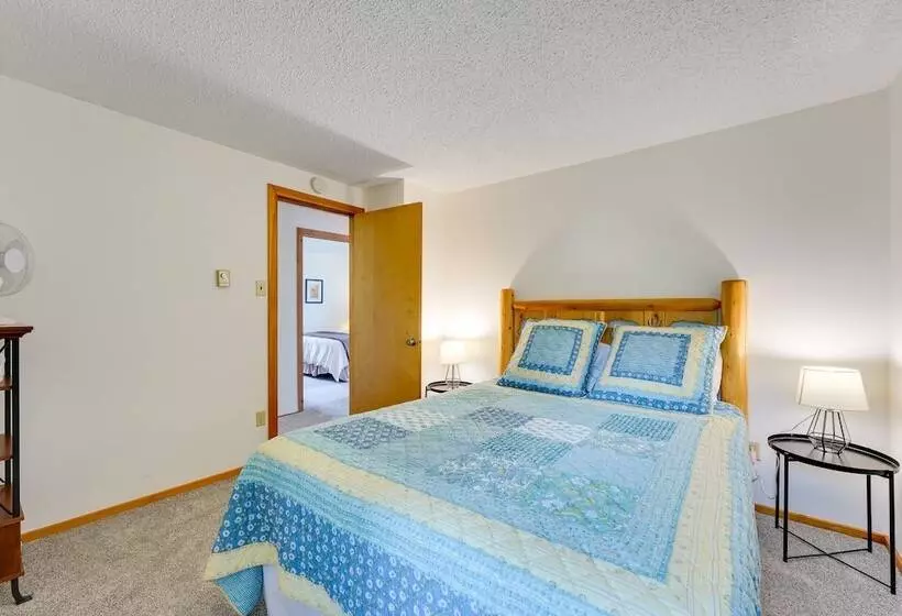 Pet Friendly Queensbury Home W/ Screened Porch