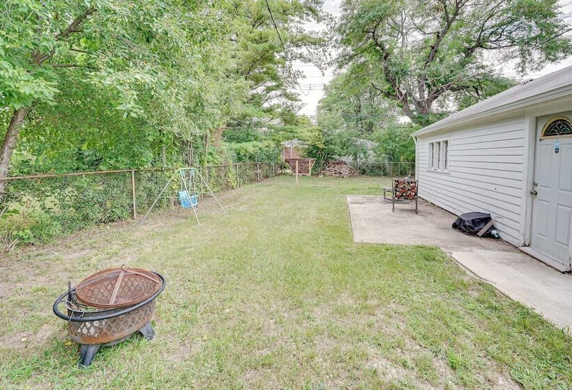 Pet Friendly Southfield House W/ Ping Pong Table!