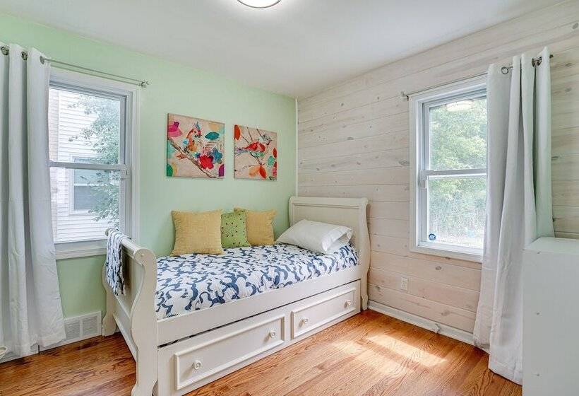 Pet Friendly Southfield House W/ Ping Pong Table!