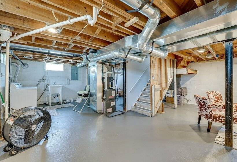 Pet Friendly Southfield House W/ Ping Pong Table!