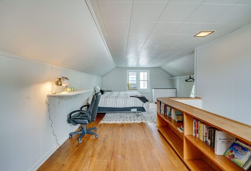 Pet Friendly Southfield House W/ Ping Pong Table!