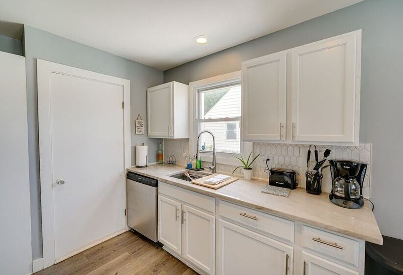 Pet Friendly Southfield House W/ Ping Pong Table!