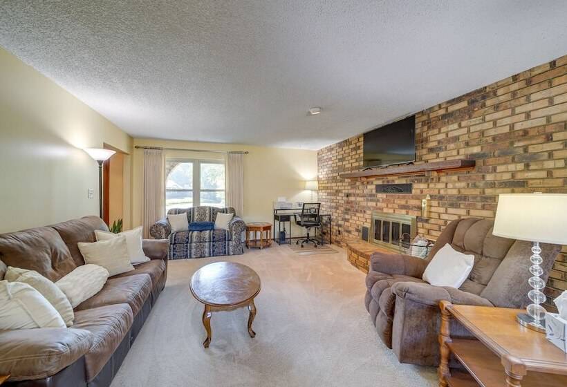 Quiet Oklahoma Home Close To Golf Courses!