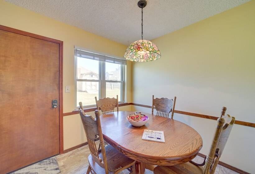 Quiet Oklahoma Home Close To Golf Courses!