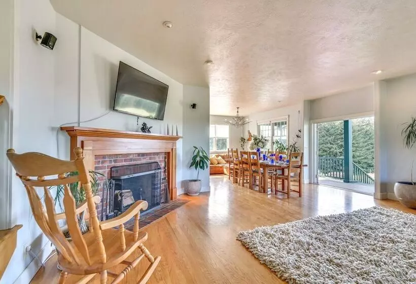 Rainier Home On 20 Acres W/ Blueberry Farm!