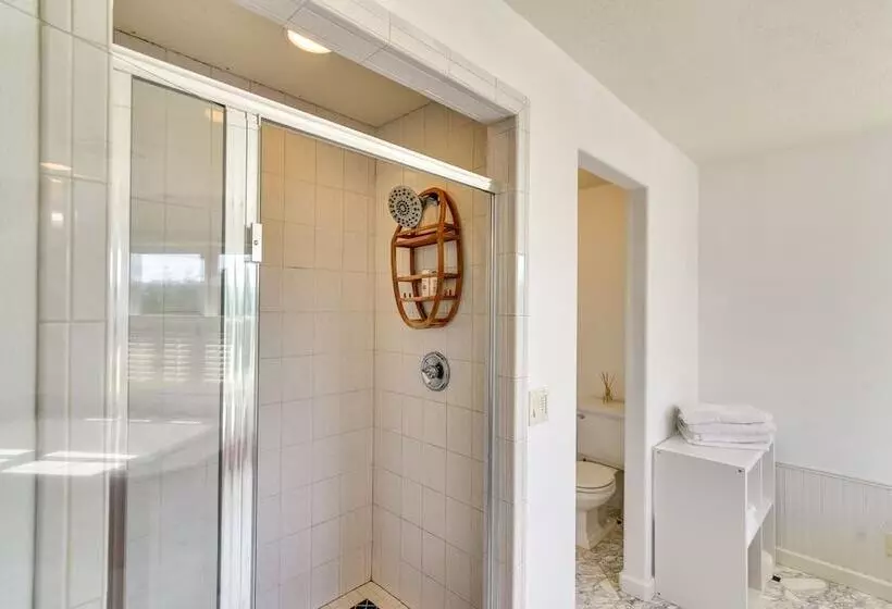 Rainier Home On 20 Acres W/ Blueberry Farm!