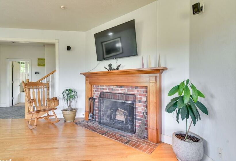 Rainier Home On 20 Acres W/ Blueberry Farm!