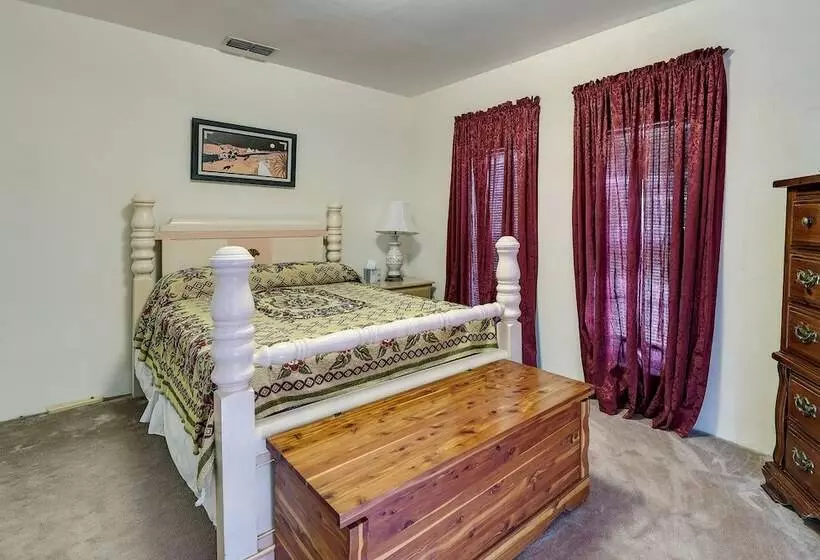 Remote Pet Friendly Harlingen House!