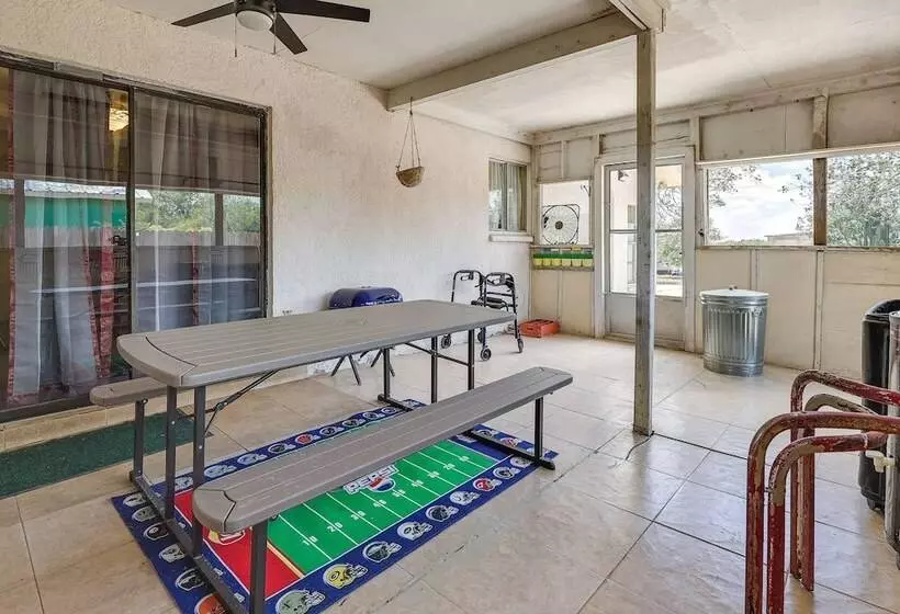 Remote Pet Friendly Harlingen House!