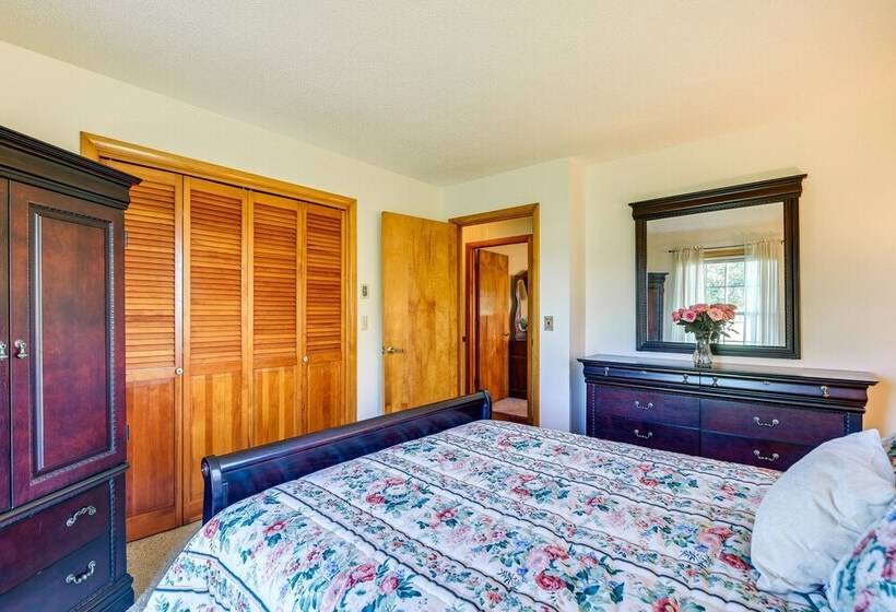 Russell Springs Getaway, 10 Mi To Lake Cumberland!